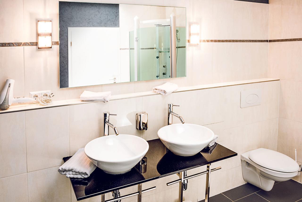 Hotel Sleepinn Volkspark (Adults Only) Amburgo Esterno foto