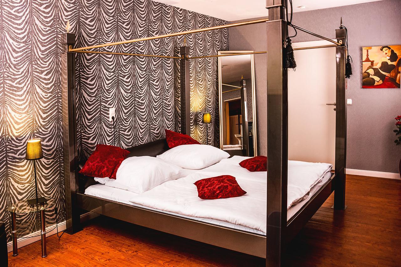 Hotel Sleepinn Volkspark (Adults Only) Amburgo Esterno foto